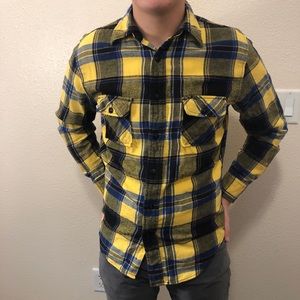 Men’s yellow plaid long sleeve.